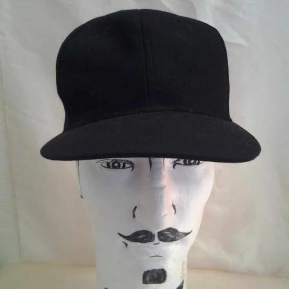Decky plan Black Fitted hat size 7 1/4